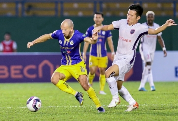 'Nhà vua tuyệt đối' của bóng đá Việt Nam chia tay cặp song sát châu Âu