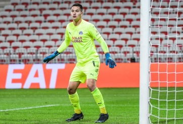 Tin chuyển nhượng V-League ngày 8/12: Thủ môn Việt kiều gặp khó