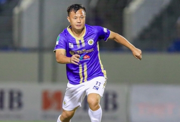 Chủ nhân 4 QBV Việt Nam được CLB Hà Nội 'tặng quà' đặc biệt