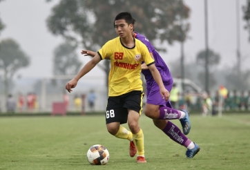 Thử việc thất bại ở V-League, siêu nhân HAGL có bến đỗ cực bất ngờ