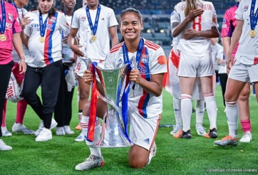 Ngôi sao vừa vô địch Champions League sắp khoác áo ĐT Thái Lan