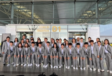 VIDEO: Chương Thị Kiều, Huỳnh Như háo hức lên đường dự World Cup