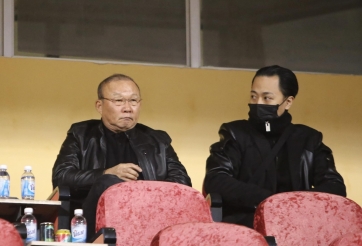 HLV Park Hang Seo bỏ lỡ siêu phẩm của Quang Hải