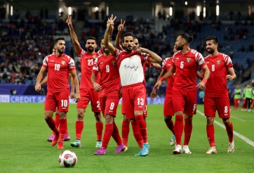 VIDEO: Malaysia thua bạc nhược 0-4 trước đội hạng 87 FIFA