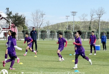 VIDEO: Cầu thủ Việt Nam tập luyện trước thềm giải UEFA