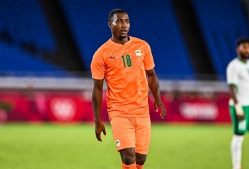 Tiền đạo Bờ Biển Nga bất ngờ trở lại Việt Nam thi đấu