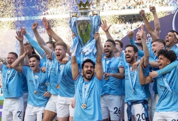 Pep Guardiola gây sốc khi chốt tương lai 1 trụ cột của Man City