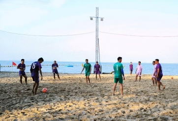 Tuyển Việt Nam bước vào buổi tập đầu tiên ở Thái Lan