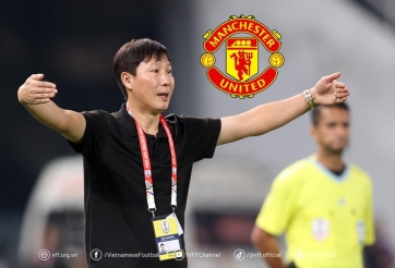 Malaysia lại làm khó HLV Kim Sang Sik ở trận gặp Man Utd