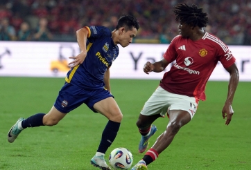 Báo quốc tế chấm điểm Hai Long cực cao, 'ăn đứt' các sao MU