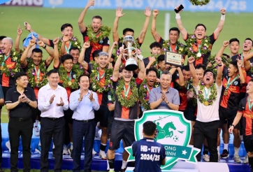 Vừa giành quyền lên hạng V-League, 1 CLB lập tức đổi tên