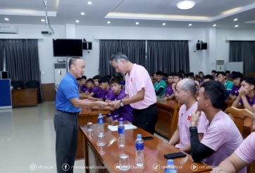 Các đội tuyển Việt Nam được nhận quà dịp Quốc Khánh