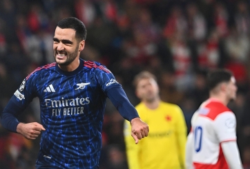 Arsenal tiếp đà thăng hoa, thắng trận thứ 10 liên tiếp