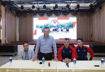 HLV Brazil và tuyển Việt Nam được động viên trước giải châu Á