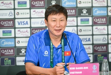 HLV Kim Sang Sik quyết tâm vượt giới hạn, Trung Kiên đánh giá cao U23 Trung Quốc