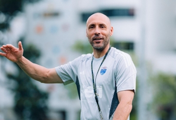 HLV đội Singapore thừa nhận khó khăn khi gặp CLB Nam Định