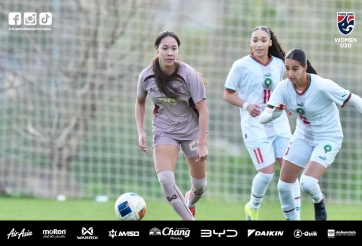 Đánh bại đội châu Phi, tuyển Thái Lan cùng Nga đua vô địch