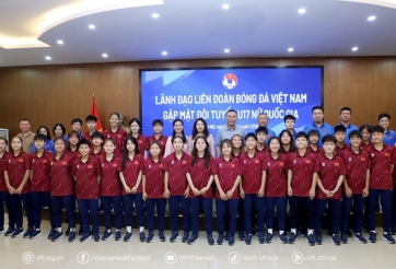 U17 nữ Việt Nam nhận doping tinh thần từ lãnh đạo VFF