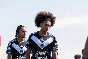 Thần đồng Việt kiều 100 năm có 1 bất ngờ rời Việt Nam về Pháp