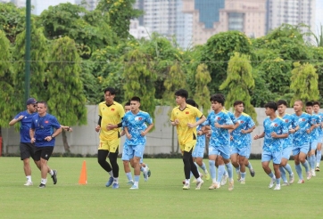 Tuyển Việt Nam vắng 17 cầu thủ trong buổi tập đầu tiên