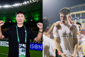NÓNG: HLV Kim Sang Sik nhận tin không thể vui hơn từ tiền đạo Việt kiều Anh