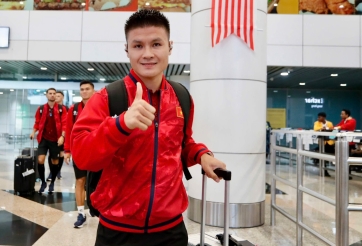 ĐT Việt Nam có mặt ở Malaysia, sẵn sàng cho trận bán kết