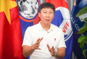 HLV Kim Sang Sik: 'Tôi mong cầu thủ được chú ý nhiều hơn tôi'