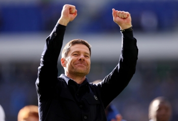 Xabi Alonso lên tiếng sau chấn thương đáng sợ của Emiliano Martínez