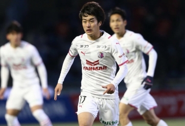 Đồng đội Văn Lâm đá như 'lên đồng', lu mờ sao khủng Iniesta