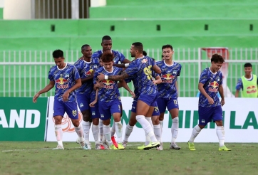 HAGL của Kiatisak 'lội ngược dòng' trong ngày ông Park xuất hiện