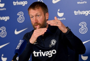 HLV Graham Potter cùng gia đình bị ảnh hưởng tính mạng