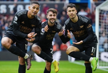 Huyền thoại Man United tiết lộ điều khiến cho Arsenal không thể vô địch ngoại hạng Anh