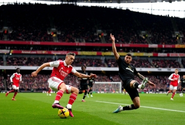 Ngược dòng cảm xúc, HLV Arteta 'mừng rơi nước mắt'