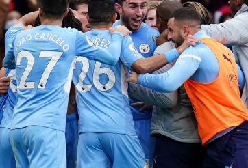 Người hùng Man City được ca ngợi hết lời, ví như Sergio Busquets