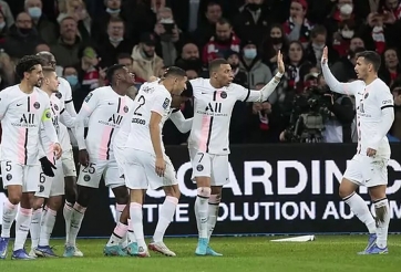 Tiết lộ bất ngờ về phòng thay đồ PSG, Messi cực sung khi đối đầu Real