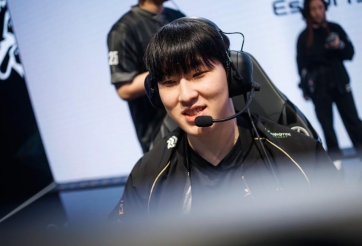 HLE Zeka: 'Tôi rất vui khi có thể hạ gục đội từng thắng T1'
