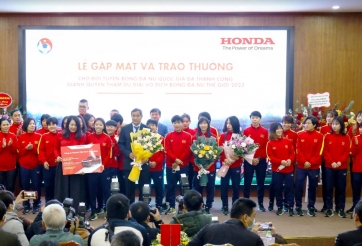 Honda Việt Nam tặng 2 xe ô tô HR-V và 23 xe SH Mode cho Liên Đoàn, HLV trưởng và Đội tuyển bóng đá nữ quốc gia Việt Nam