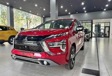 Nhiều xe MPV 7 chỗ giảm giá mạnh