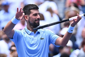 Djokovic vượt ải thành công, thiết lập kỷ lục Grand Slam