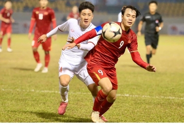 Hậu vệ U23 Việt Nam thức trắng đêm vì Sơn Tùng Mtp