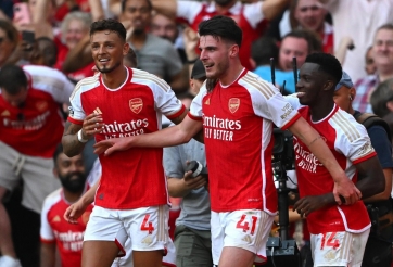 Vừa làm đội trưởng tuyển Anh, Declan Rice đã hành động bất ngờ với sao Arsenal