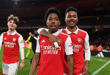 Arsenal chọn xong thần đồng miễn phí thay thế Zinchenko