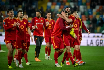 Một đội bóng sắp dự C1 sau trận đấu điên rồ