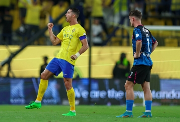 Từ chối đá cặp với Messi, Ronaldo chốt xong tương lai bất ngờ