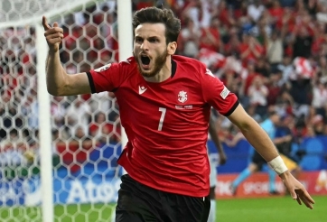 Tỷ phú treo thưởng khủng nếu Georgia đánh bại Tây Ban Nha