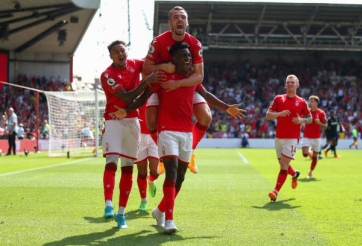 Tân binh Premier League chiến thắng bất ngờ, 'gửi lời thách thức' mọi đối thủ