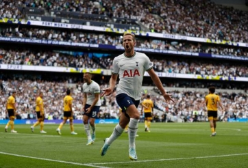 Kane tỏa sáng, Tottenham gửi lời thách thức cho cuộc đua vô địch
