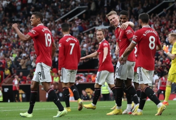 Rashford thăng hoa, MU 'đánh sập' họng pháo thành London