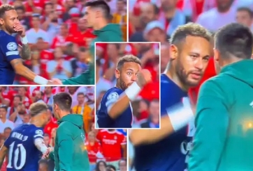 Neymar cùng trọng tài tái hiện màn 'combat' giữa Tuchel và Conte