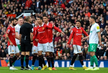 Bị FA buộc tội, Man United lo lắng trước đại chiến Tottenham